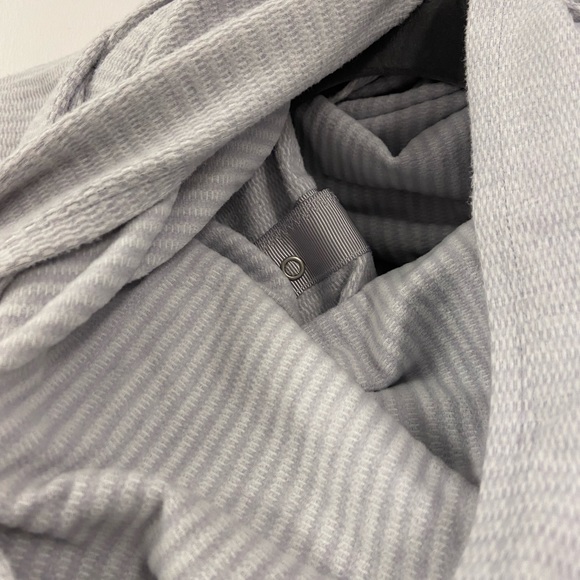 Lululemon Vinyasa Scarf/Wrap - Picture 3 of 3